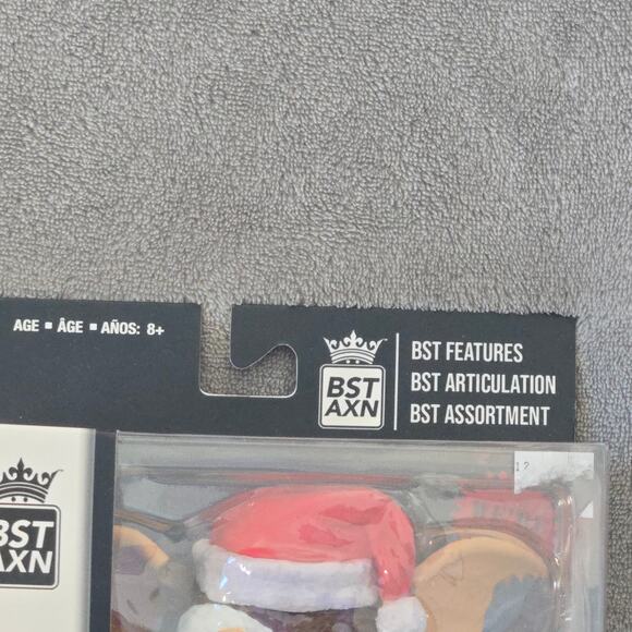 BST AXN Gremlins Gizmo Action Figure Holiday Edition New - Picture 4 of 7